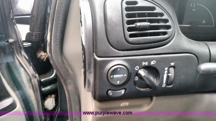 image for item K1247 1999 Dodge Caravan