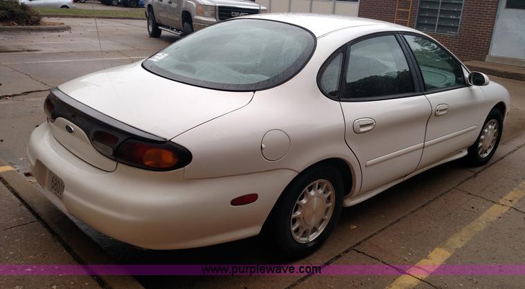 image for item K1248 1996 Ford Taurus LX