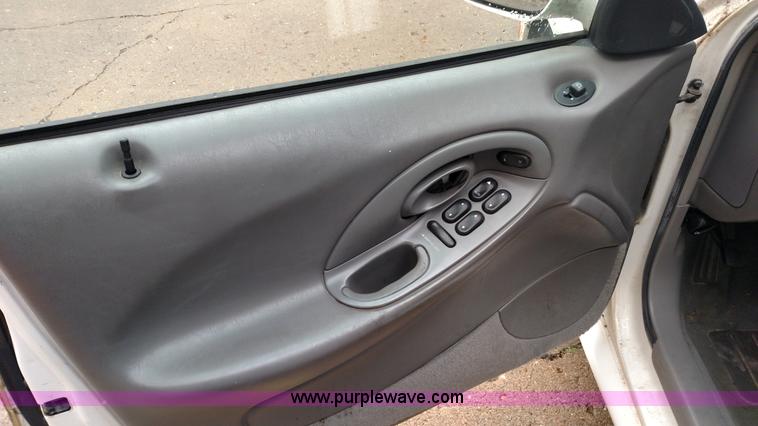 image for item K1248 1996 Ford Taurus LX