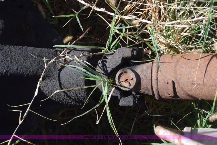 image for item K4821 2002 Chevrolet Silverado 3500 pickup truck cab and chassis