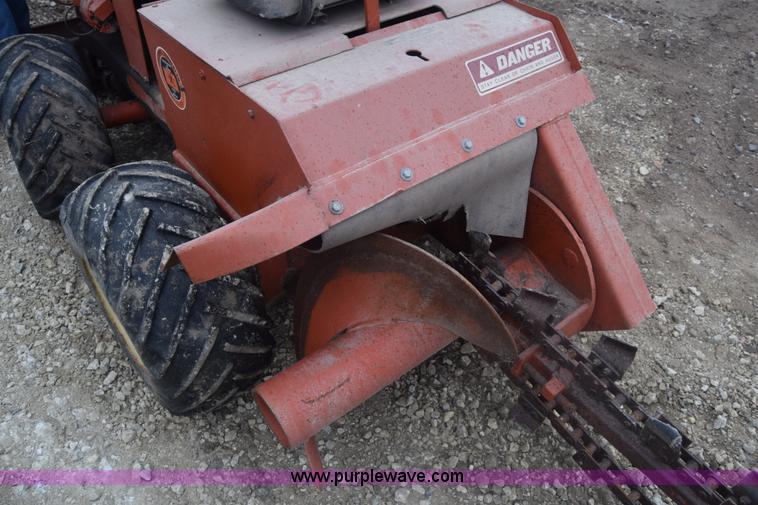 image for item K4906 Ditch Witch J20 trencher