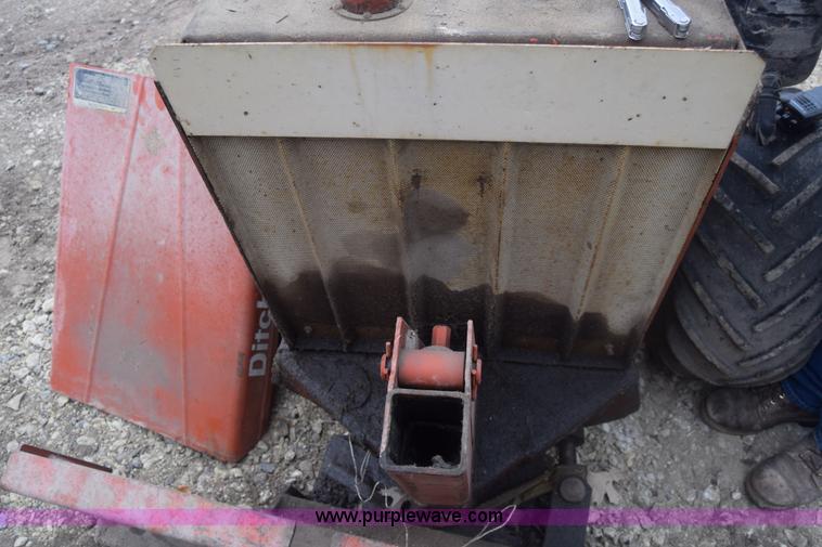 image for item K4906 Ditch Witch J20 trencher