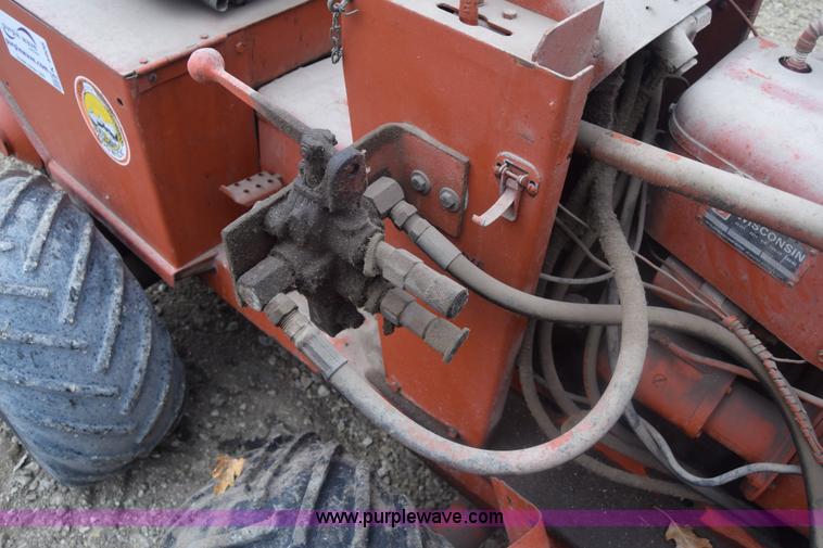 image for item K4906 Ditch Witch J20 trencher