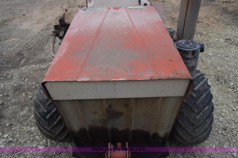 image for item K4906 Ditch Witch J20 trencher