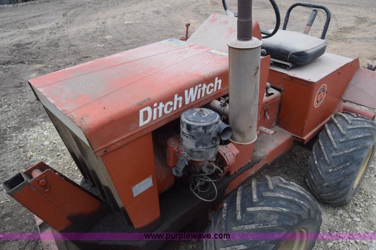 image for item K4906 Ditch Witch J20 trencher