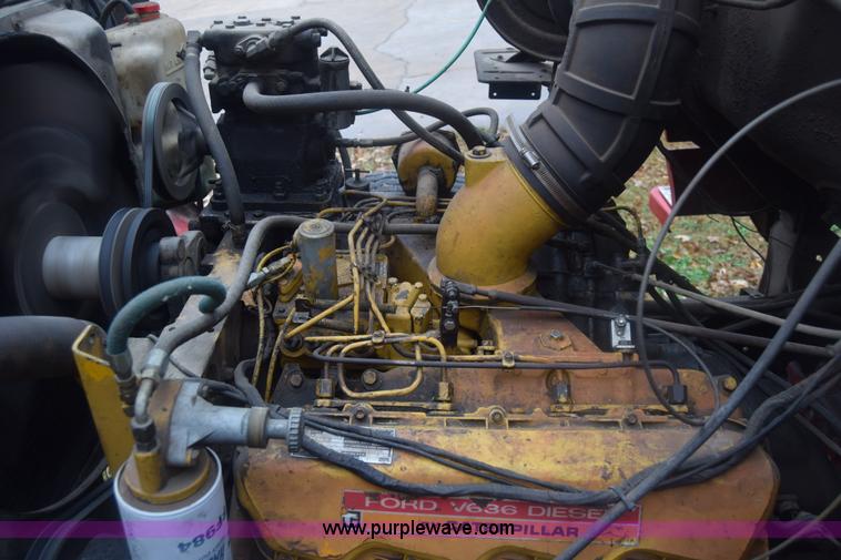 image for item K4908 1975 Ford 8000 Water tanker truck