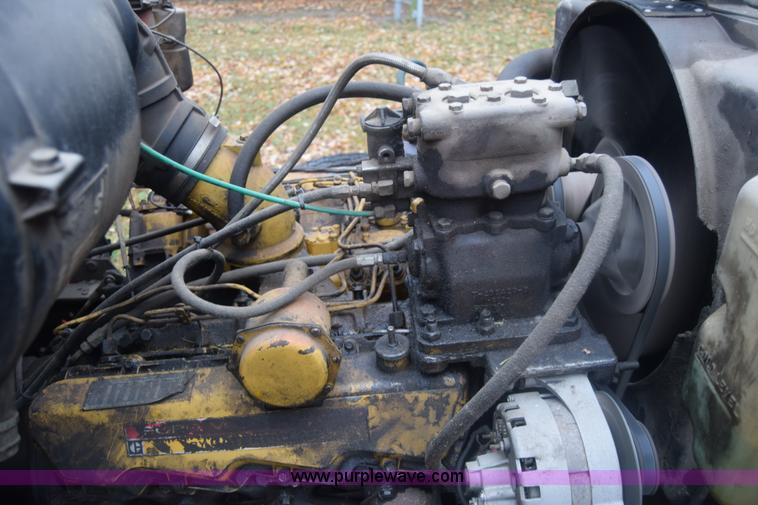 image for item K4908 1975 Ford 8000 Water tanker truck