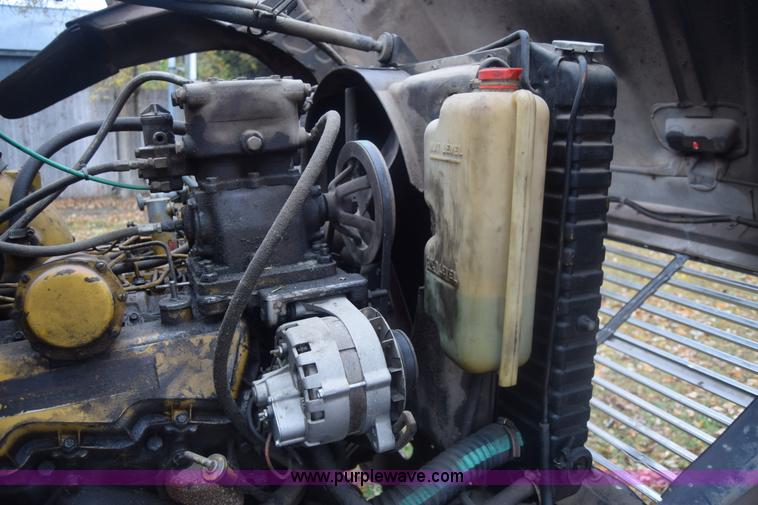 image for item K4908 1975 Ford 8000 Water tanker truck