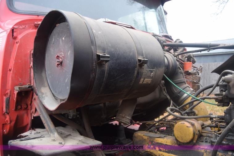 image for item K4908 1975 Ford 8000 Water tanker truck