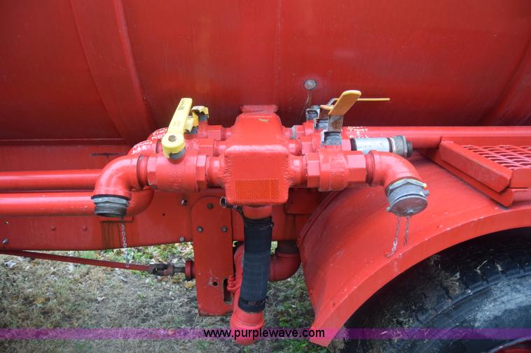 image for item K4908 1975 Ford 8000 Water tanker truck