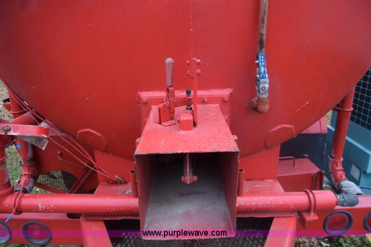 image for item K4908 1975 Ford 8000 Water tanker truck