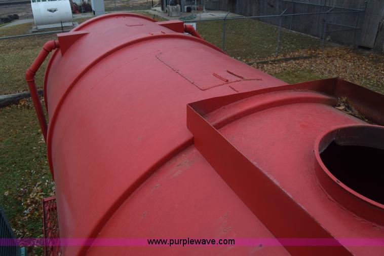 image for item K4908 1975 Ford 8000 Water tanker truck