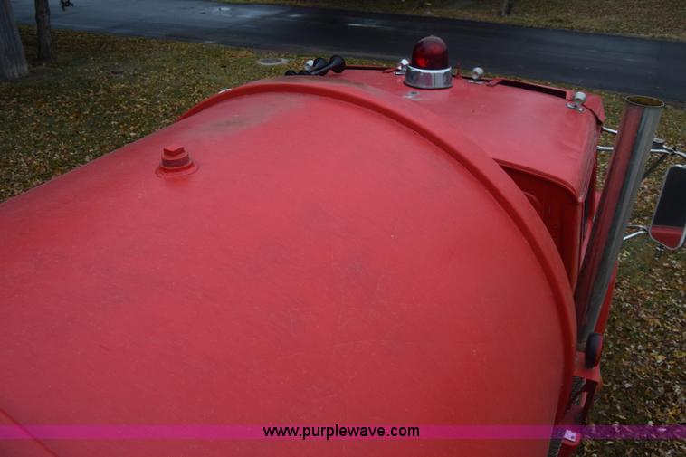 image for item K4908 1975 Ford 8000 Water tanker truck