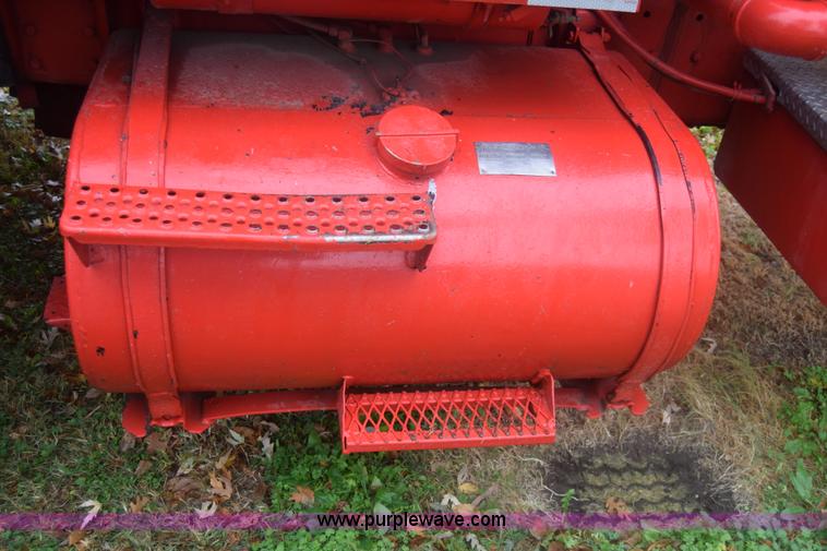 image for item K4908 1975 Ford 8000 Water tanker truck