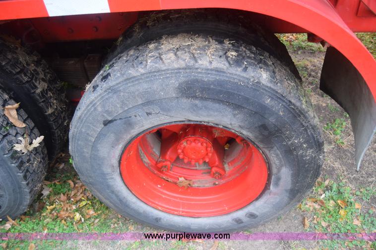 image for item K4908 1975 Ford 8000 Water tanker truck