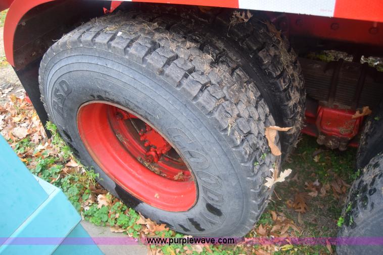 image for item K4908 1975 Ford 8000 Water tanker truck