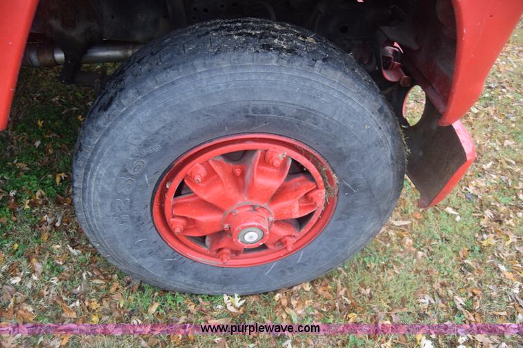 image for item K4908 1975 Ford 8000 Water tanker truck