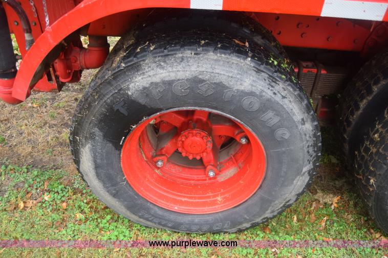 image for item K4908 1975 Ford 8000 Water tanker truck