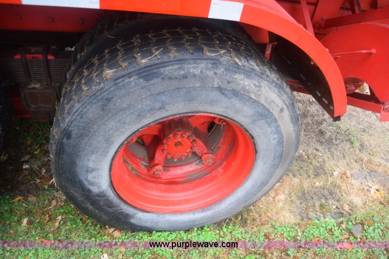 image for item K4908 1975 Ford 8000 Water tanker truck