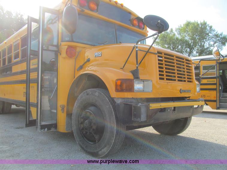 image for item K6252 2003 International 3800 school bus