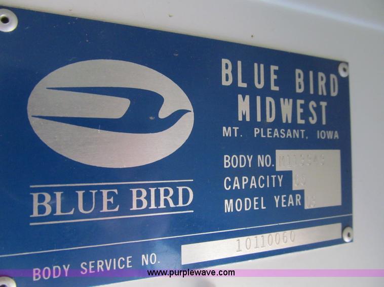 image for item K6252 2003 International 3800 school bus