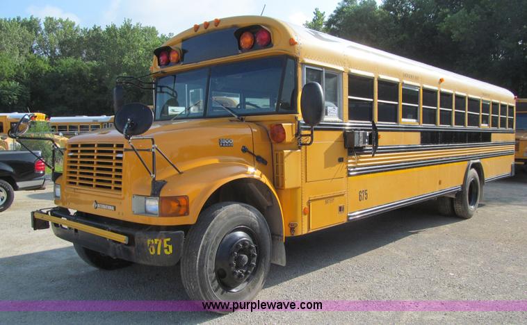 image for item K6252 2003 International 3800 school bus