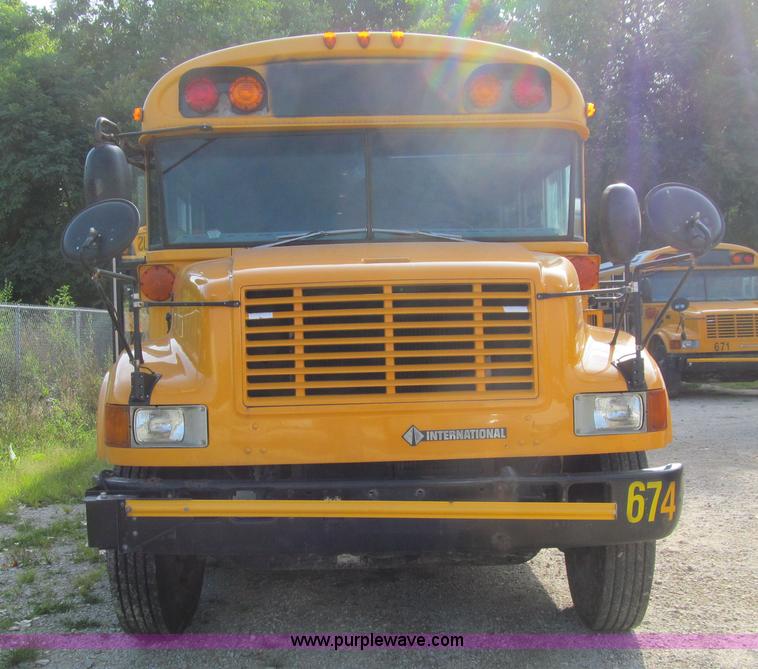 image for item K6256 2003 International 3800 school bus
