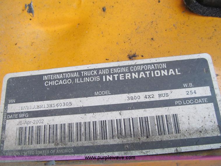 image for item K6256 2003 International 3800 school bus