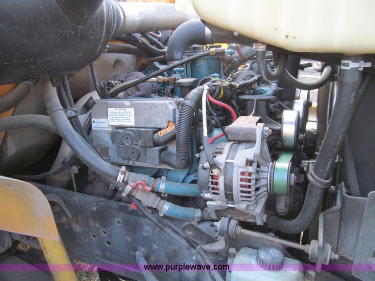 image for item K6256 2003 International 3800 school bus