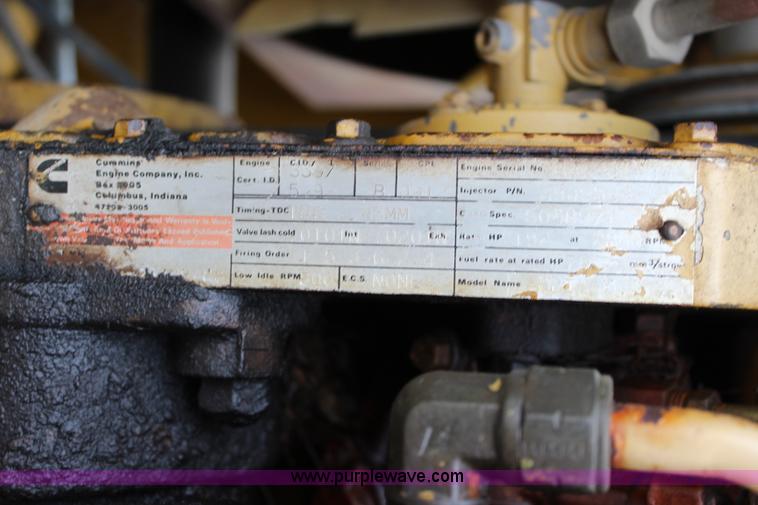 image for item L2427 Ag-Chem AG-Gator 2004 self-propelled applicator