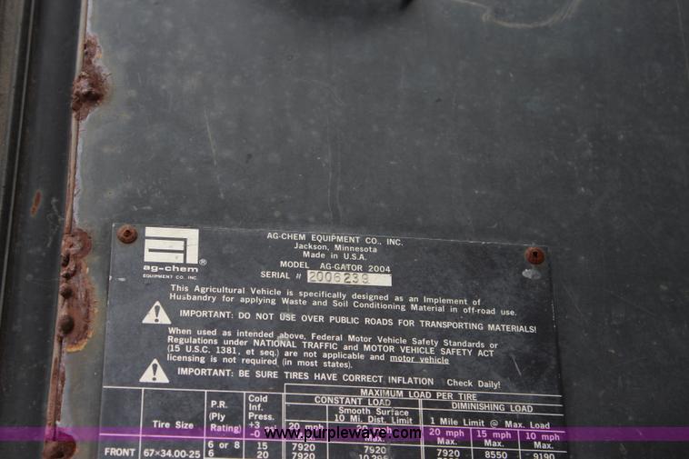 image for item L2427 Ag-Chem AG-Gator 2004 self-propelled applicator