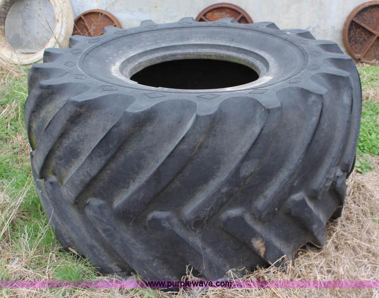 image for item L2427 Ag-Chem AG-Gator 2004 self-propelled applicator