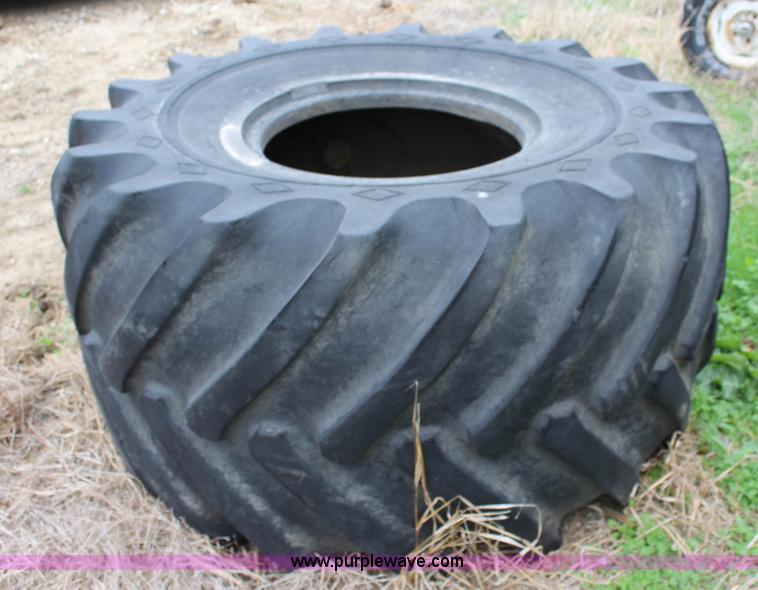 image for item L2427 Ag-Chem AG-Gator 2004 self-propelled applicator