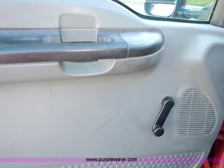 image for item L3510 2006 Ford F250 Super Duty SuperCab pickup truck