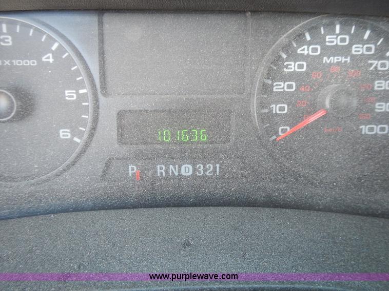 image for item L3510 2006 Ford F250 Super Duty SuperCab pickup truck