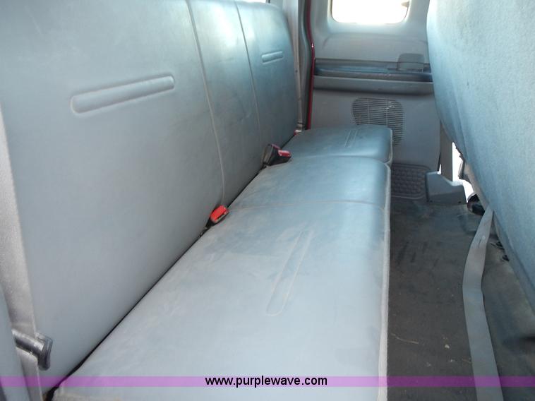 image for item L3510 2006 Ford F250 Super Duty SuperCab pickup truck