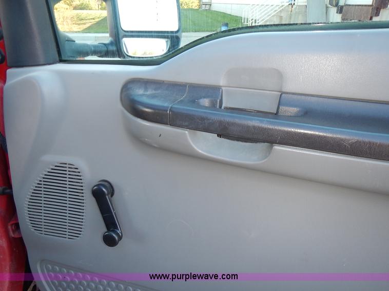 image for item L3510 2006 Ford F250 Super Duty SuperCab pickup truck