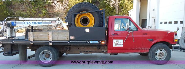 image for item L3511 1997 Ford F350 XL flatbed pickup truck with crane