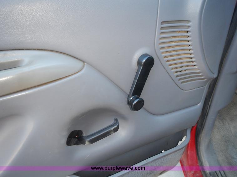 image for item L3511 1997 Ford F350 XL flatbed pickup truck with crane