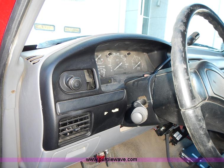 image for item L3511 1997 Ford F350 XL flatbed pickup truck with crane