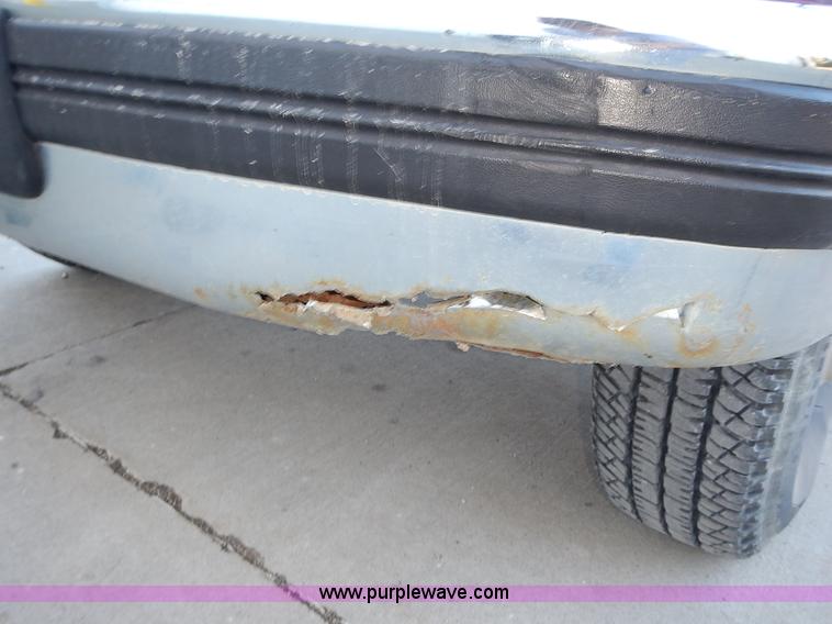 image for item L3511 1997 Ford F350 XL flatbed pickup truck with crane