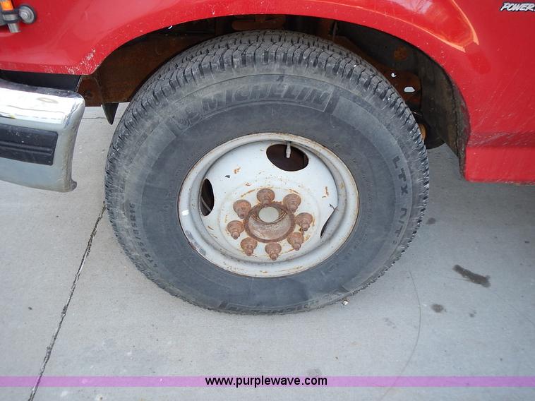 image for item L3511 1997 Ford F350 XL flatbed pickup truck with crane