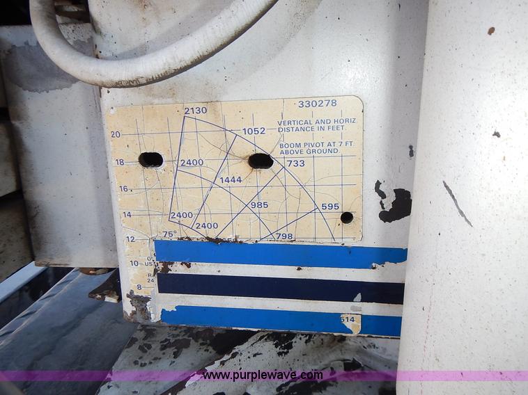 image for item L3511 1997 Ford F350 XL flatbed pickup truck with crane