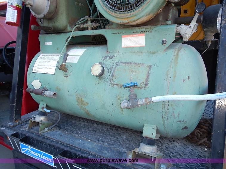 image for item L3511 1997 Ford F350 XL flatbed pickup truck with crane