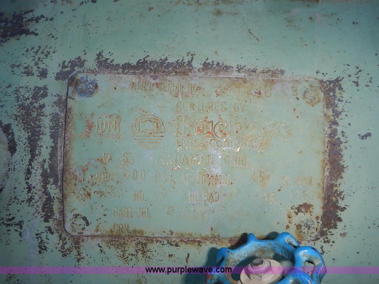 image for item L3511 1997 Ford F350 XL flatbed pickup truck with crane