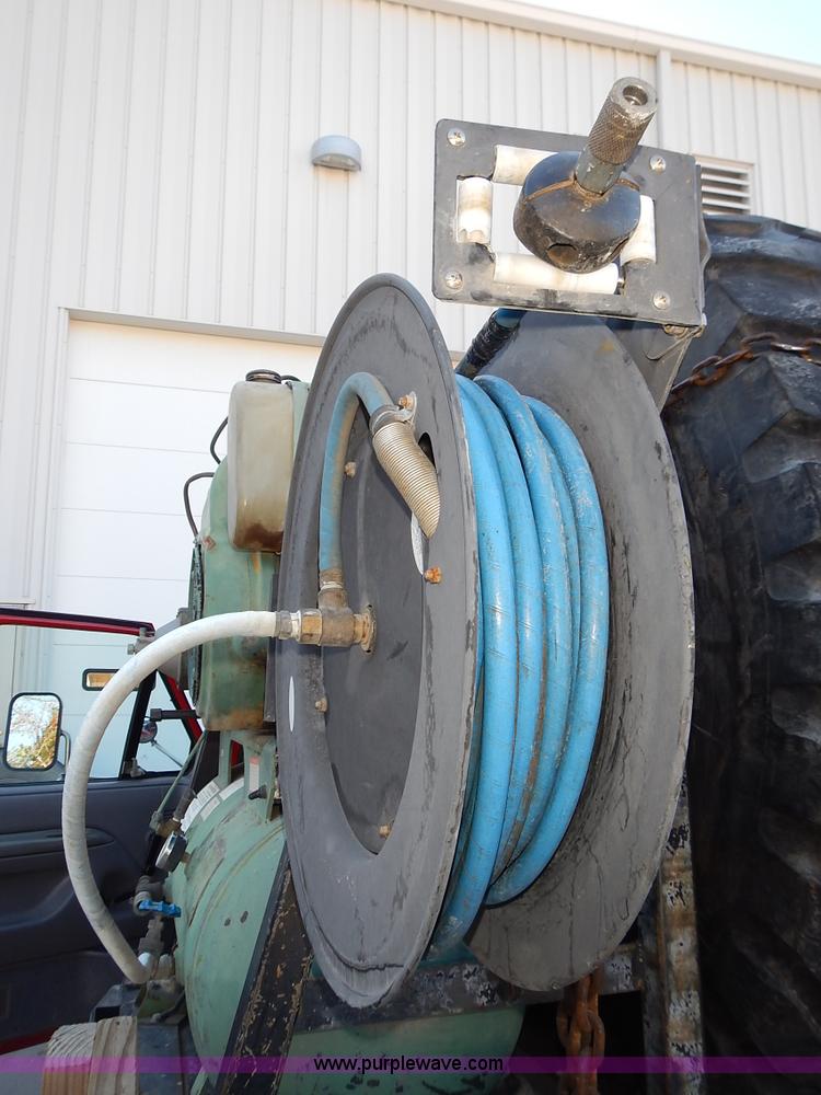 image for item L3511 1997 Ford F350 XL flatbed pickup truck with crane