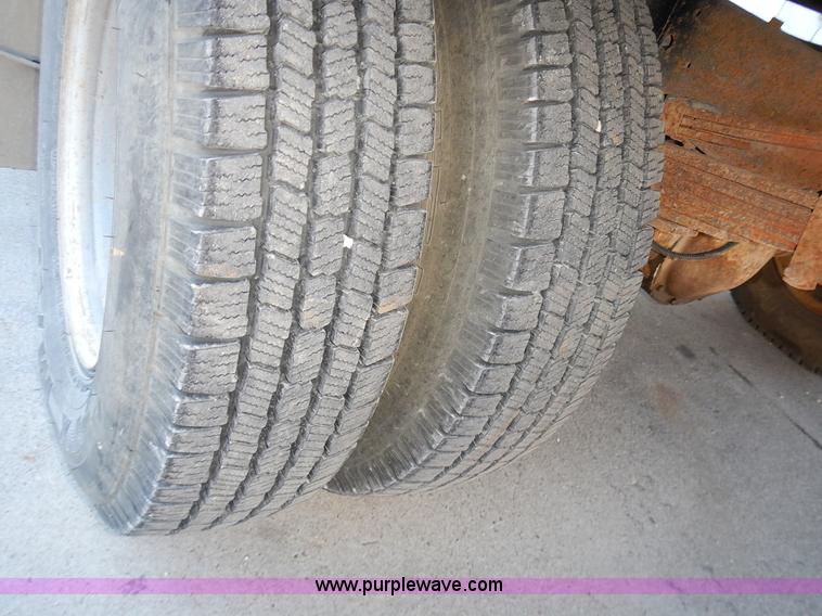 image for item L3511 1997 Ford F350 XL flatbed pickup truck with crane