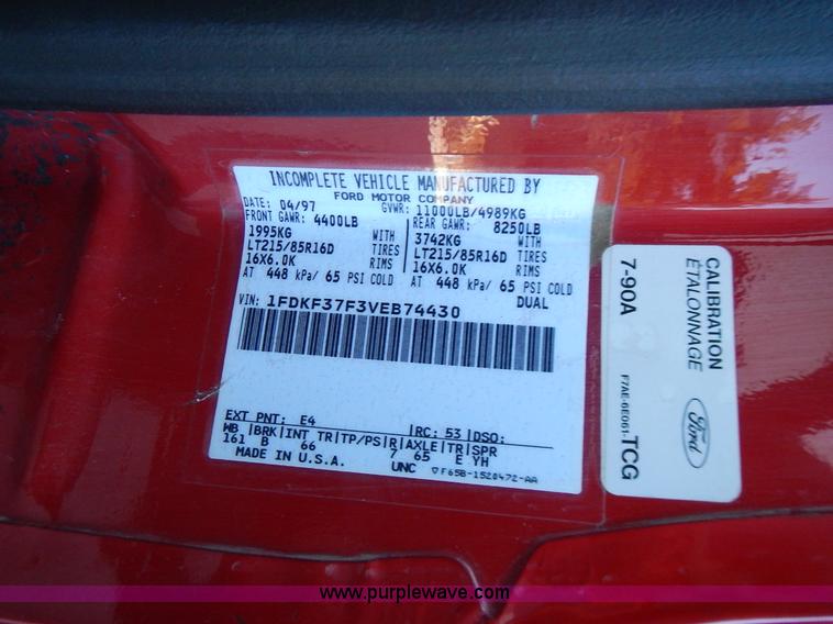 image for item L3511 1997 Ford F350 XL flatbed pickup truck with crane