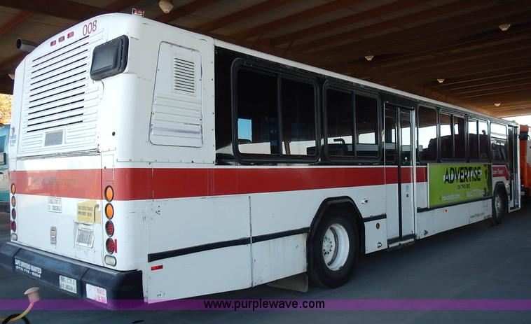 image for item L3512 1996 Gillig Phantom shuttle bus