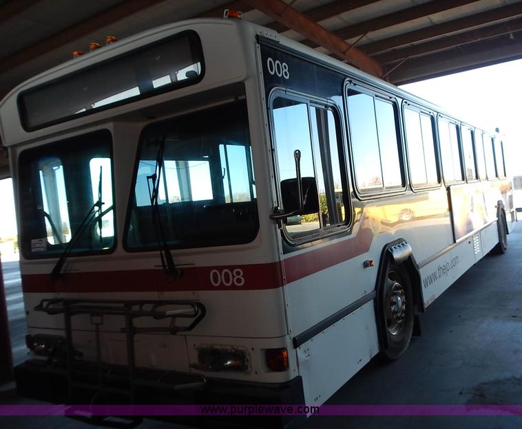 image for item L3512 1996 Gillig Phantom shuttle bus